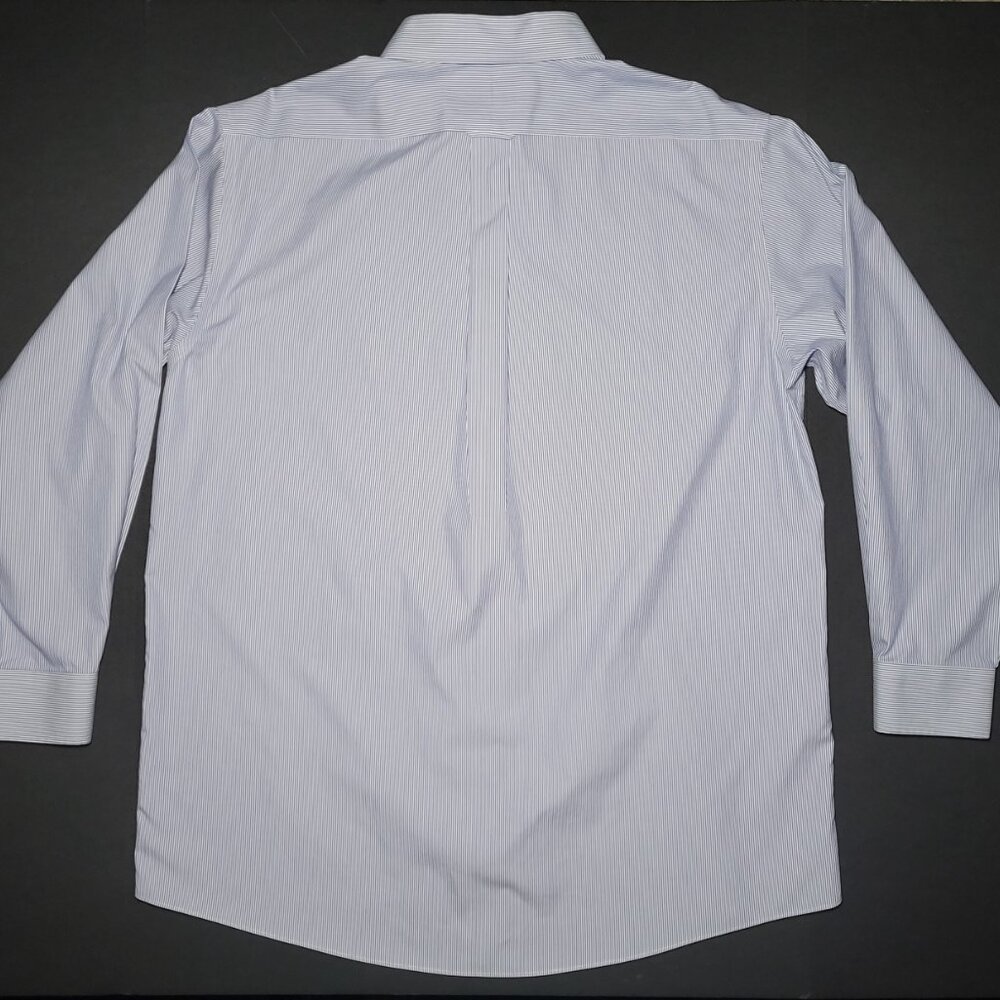Roundtree & Yorke Mens Blue and White Striped Button Up Shirt Size 17 / 34 - Picture 2 of 11